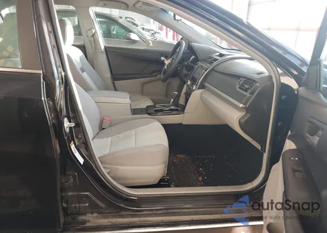 2012 Toyota Camry Le z USA, uszkodzony, nr VIN 4T1BF1FK1CU024757